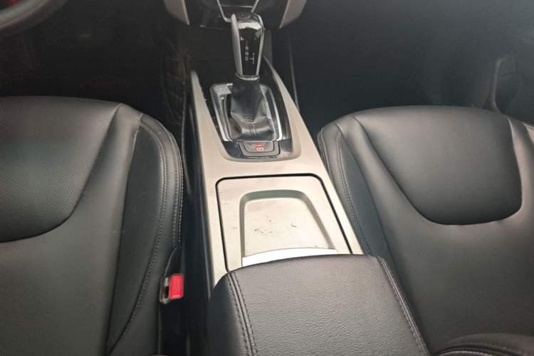 Used Luxgen U6 SUV 2015 1.8T New Innovation Upgrade Gear Lever
