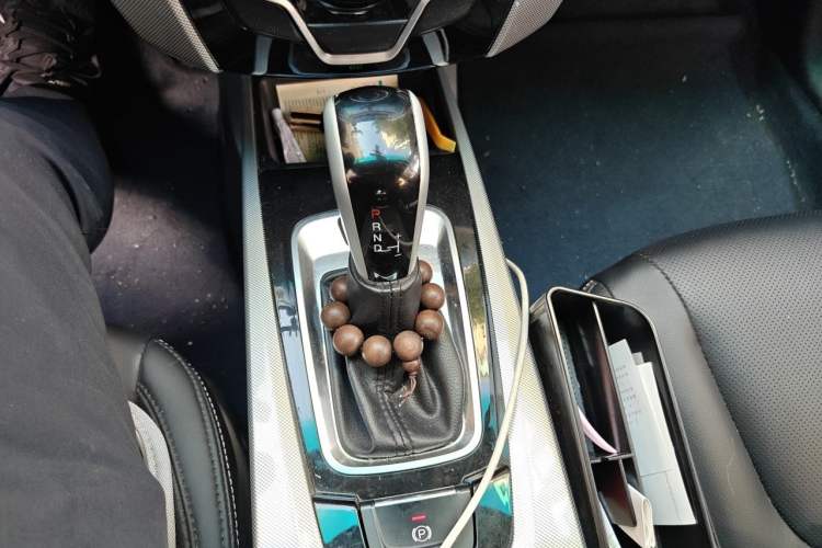 Used Luxgen U6 SUV 2015 1.8T Enhanced Charm Edition Gear Lever