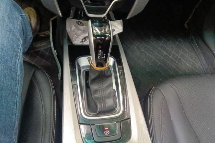 Used Luxgen U6 SUV 2015 1.8T Fashion Edition Gear Lever