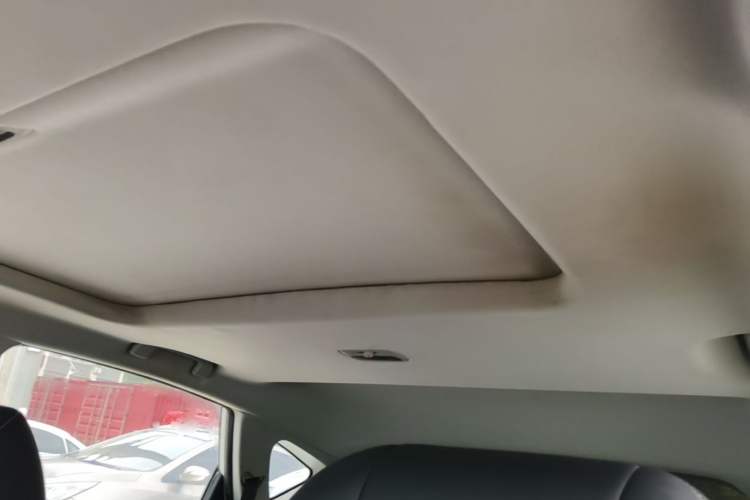Used Luxgen U6 SUV 2015 1.8T Fashion-Upgraded Model Headliner