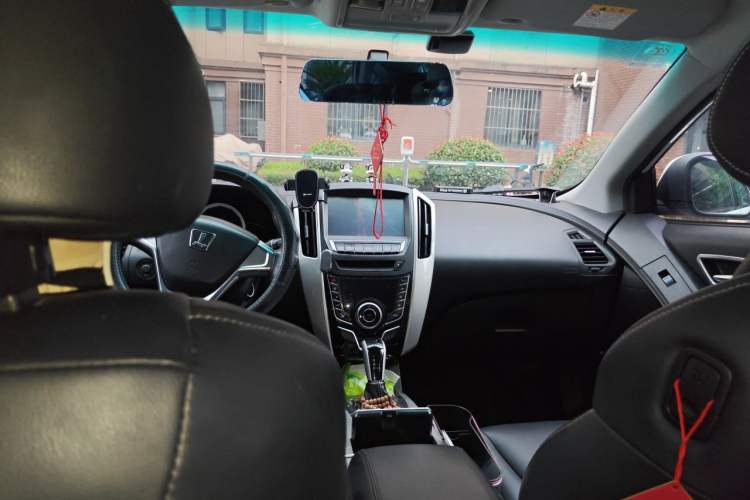 Used Luxgen U6 SUV 2015 1.8T Fashion Edition Headliner