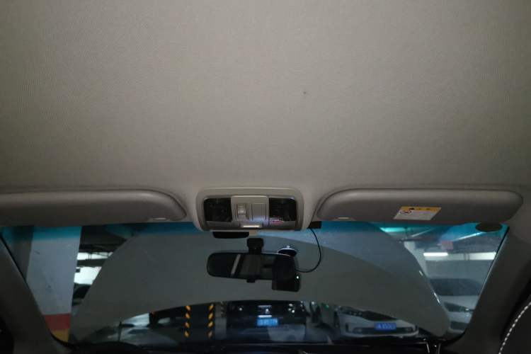 Used Luxgen U6 SUV 2015 1.8T New Innovation Upgrade Headliner