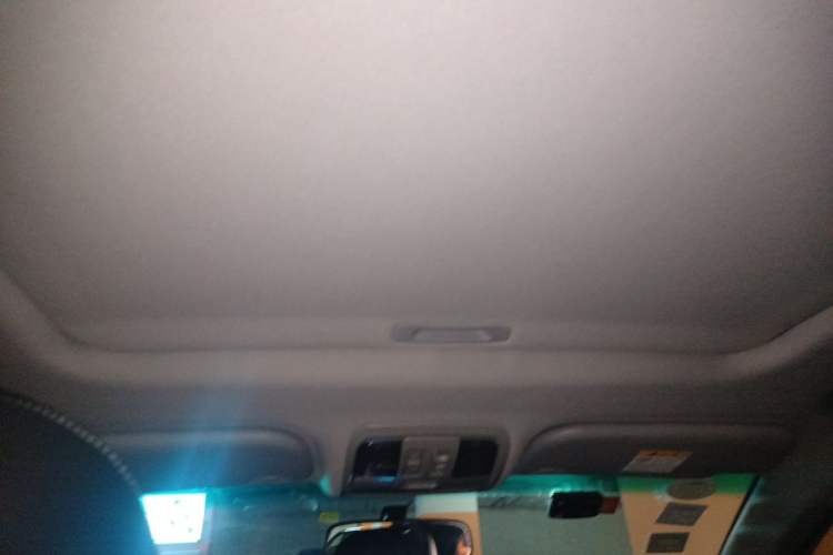 Used Luxgen U6 SUV 2015 1.8T Fashion-Upgraded Model Headliner