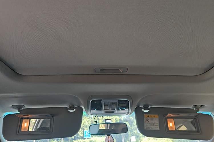 Used Luxgen U6 SUV 2015 1.8T Fashion Edition Headliner