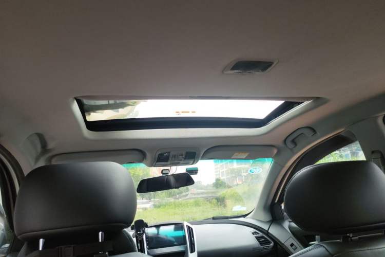 Used Luxgen U6 SUV 2015 1.8T Fashion Edition Headliner