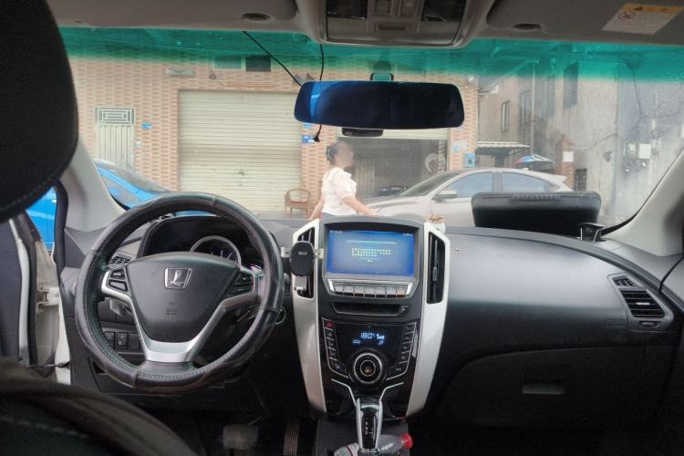 Used Luxgen U6 SUV 2015 1.8T ZhiZun Model Headliner
