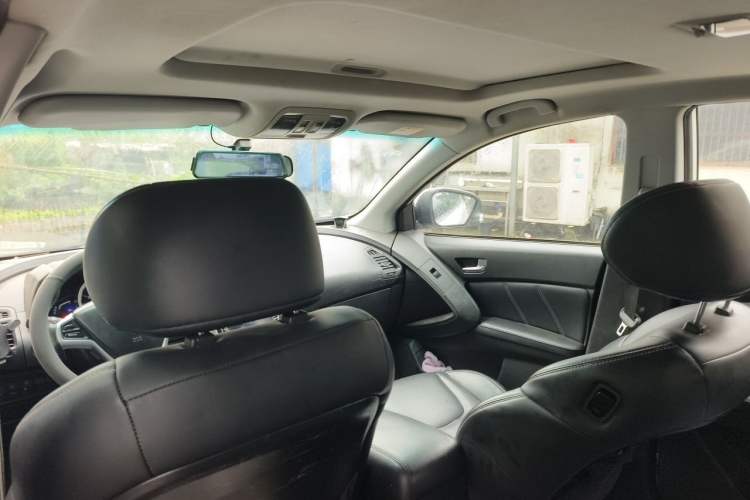 Used Luxgen U6 SUV 2015 1.8T ZhiZun Model Headliner