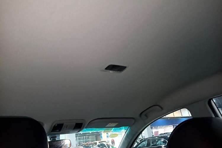 Used Luxgen U6 SUV 2015 1.8T Enhanced Charm Edition Headliner