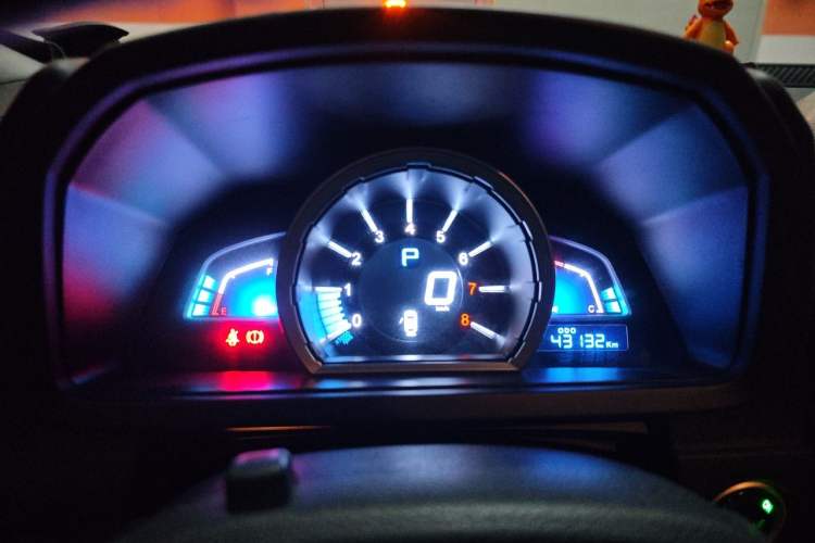 Used Luxgen U6 SUV 2015 1.8T ZhiZun Model Instrument Cluster