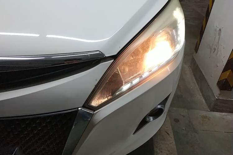 Used Luxgen U6 SUV 2015 1.8T Fashion Edition Left Front Headlight