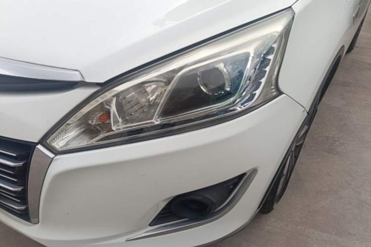 Used Luxgen U6 SUV 2015 1.8T Charm Model Left Front Headlight
