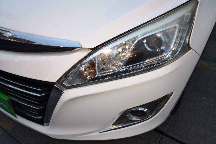 Used Luxgen U6 SUV 2015 1.8T Fashion Edition Left Front Headlight