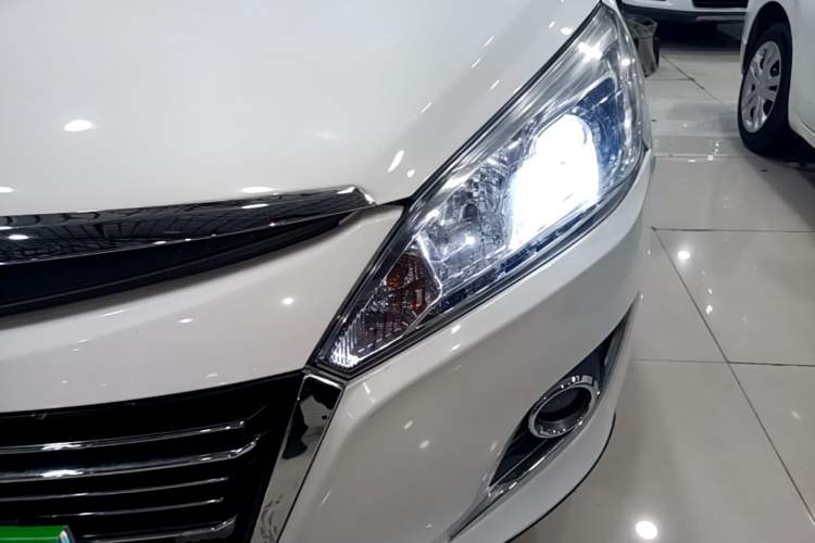 Used Luxgen U6 SUV 2015 1.8T Enhanced Charm Edition Left Front Headlight