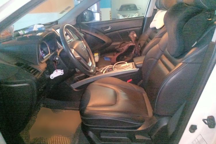 Used Luxgen U6 SUV 2015 1.8T Fashion-Upgraded Model Left Front Seat
