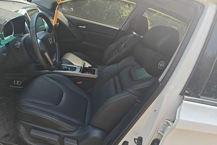 Used Luxgen U6 SUV 2015 1.8T Fashion Edition Left Front Seat