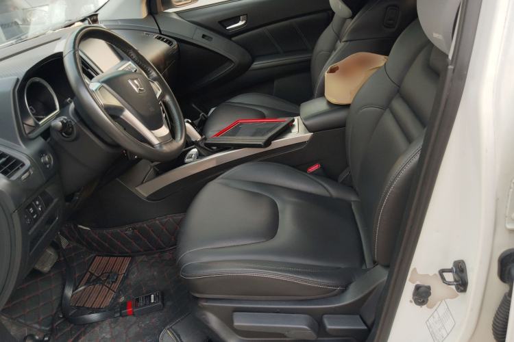 Used Luxgen U6 SUV 2015 1.8T Fashion Edition Left Front Seat