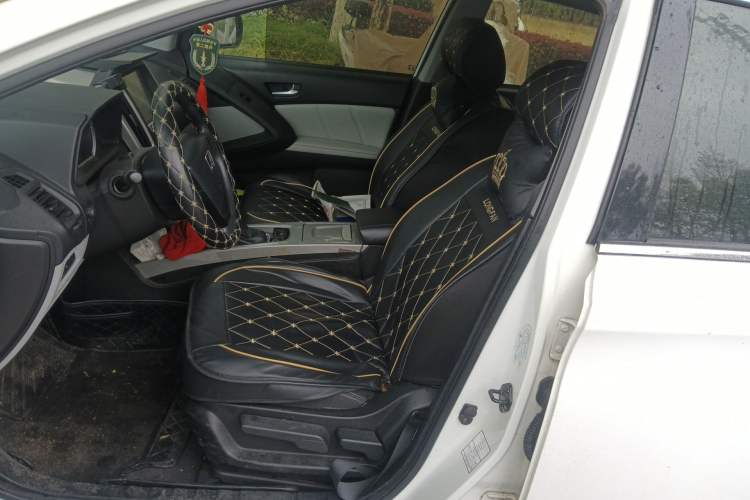 Used Luxgen U6 SUV 2015 1.8T Charm Model Left Front Seat