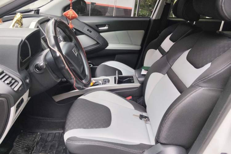 Used Luxgen U6 SUV 2015 1.8T Charm Model Left Front Seat