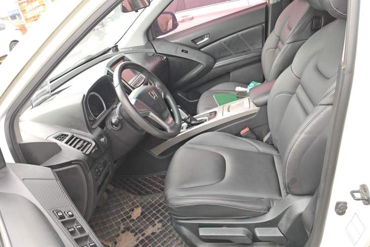Used Luxgen U6 SUV 2015 1.8T Fashion Edition Left Front Seat