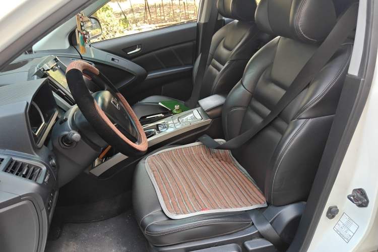Used Luxgen U6 SUV 2015 1.8T Enhanced Charm Edition Left Front Seat