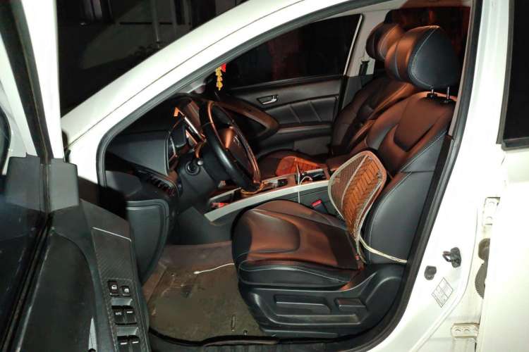 Used Luxgen U6 SUV 2015 1.8T Charm Model Left Front Seat