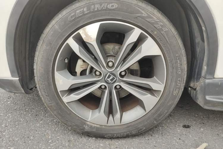 Used Luxgen U6 SUV 2015 1.8T Fashion Edition Left Front Wheel Hub