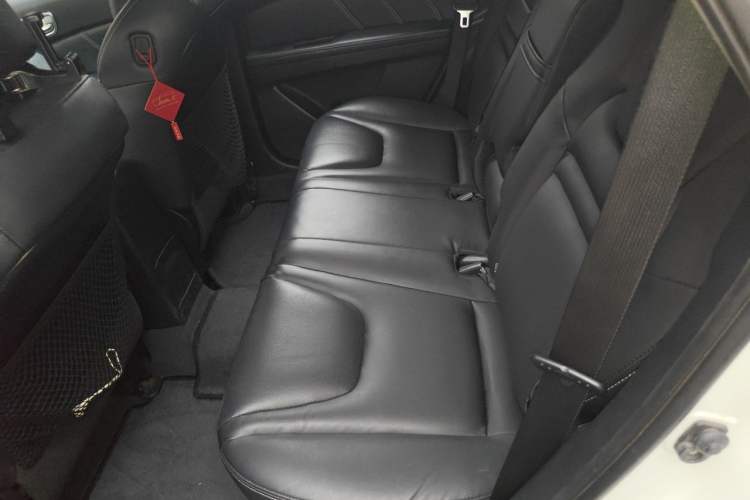 Used Luxgen U6 SUV 2015 1.8T Fashion Edition Left Rear Seat