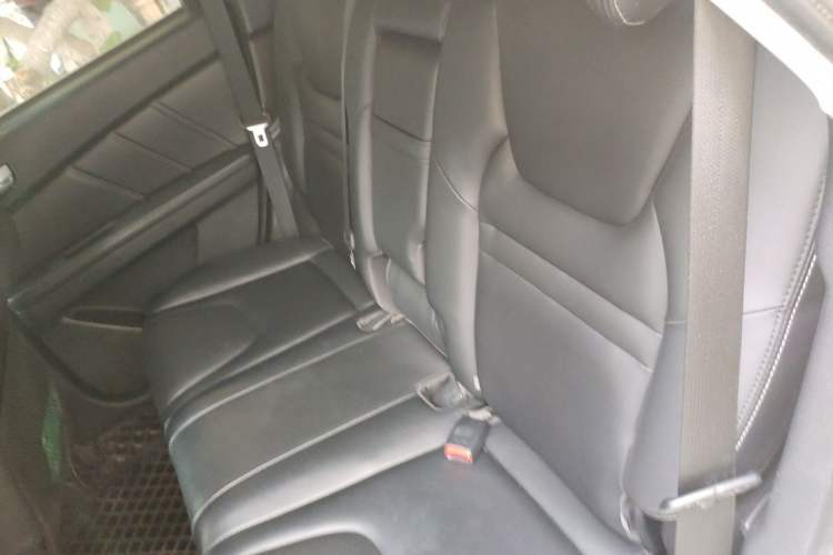 Used Luxgen U6 SUV 2015 1.8T ZhiZun Model Left Rear Seat