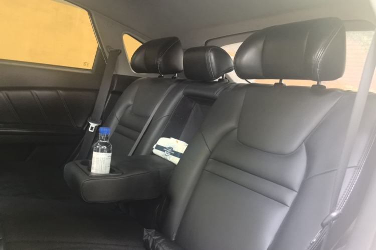 Used Luxgen U6 SUV 2015 1.8T ZhiZun Model Left Rear Seat
