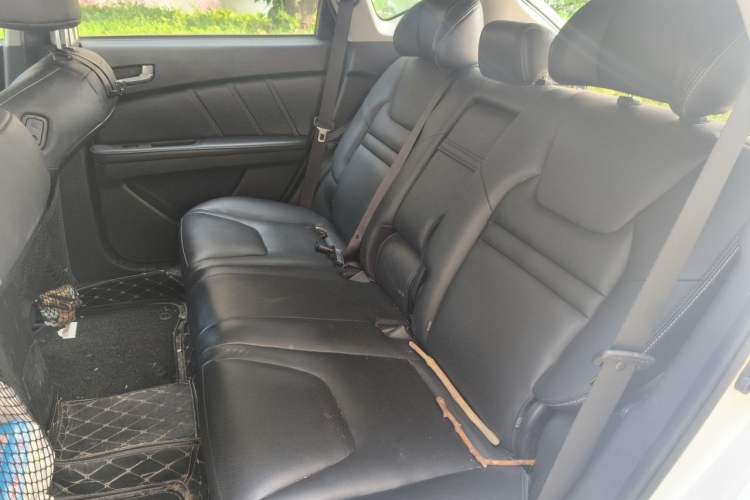 Used Luxgen U6 SUV 2015 1.8T Fashion Edition Left Rear Seat