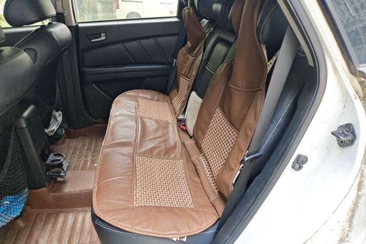 Used Luxgen U6 SUV 2015 1.8T Fashion Edition Left Rear Seat
