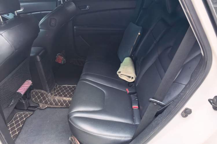 Used Luxgen U6 SUV 2015 1.8T Fashion Edition Left Rear Seat