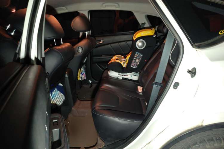 Used Luxgen U6 SUV 2015 1.8T Charm Model Left Rear Seat