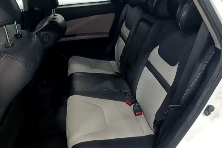 Used Luxgen U6 SUV 2015 1.8T Enhanced Charm Edition Left Rear Seat