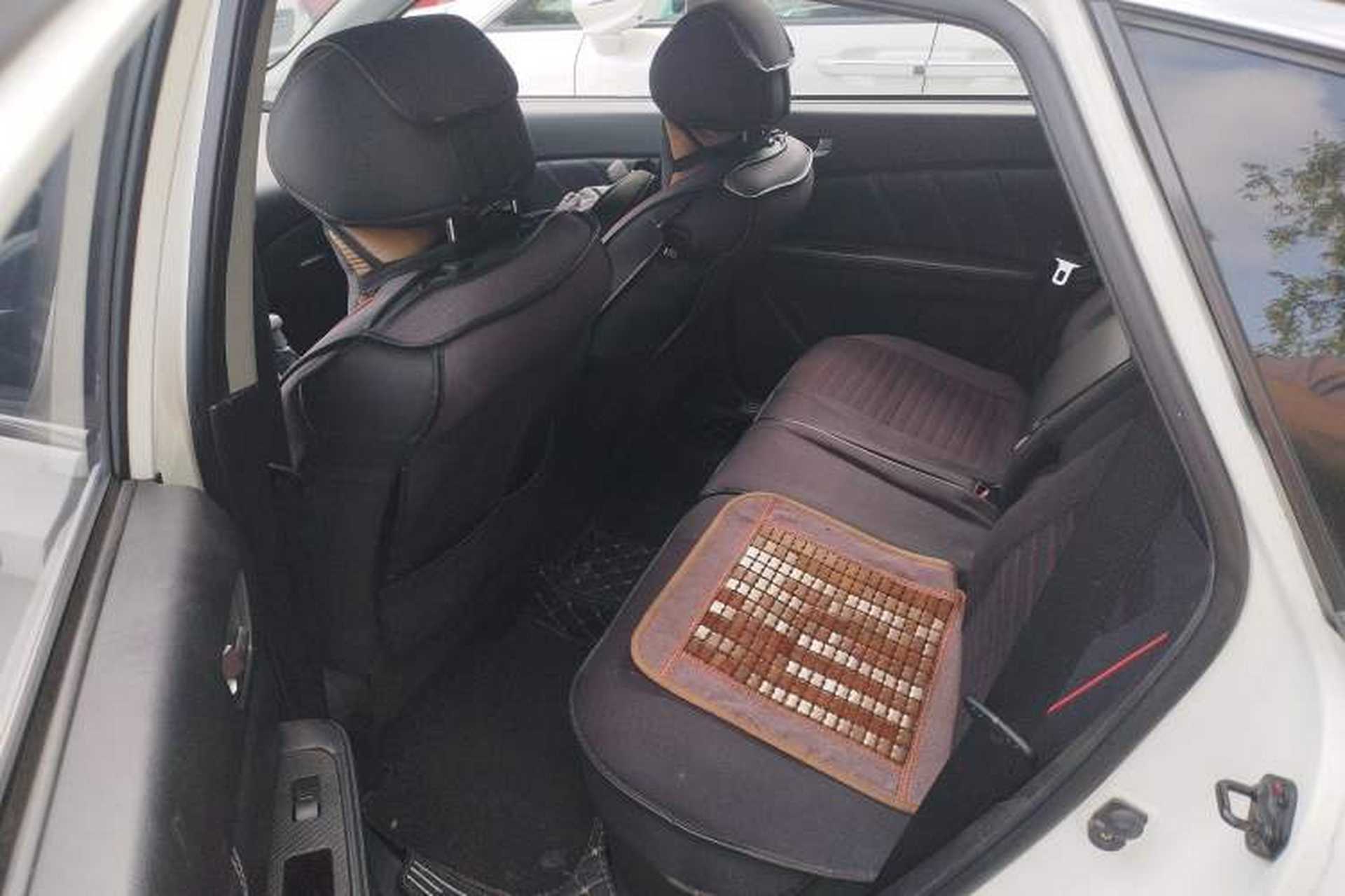 Used Luxgen U6 SUV 2015 1.8T Fashion Edition Left Rear Seat