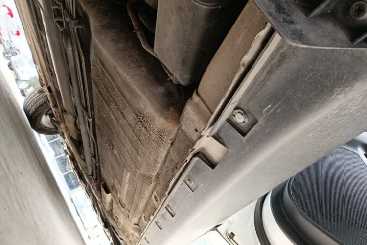 Used Luxgen U6 SUV 2015 1.8T Charm Model Left Side Sill