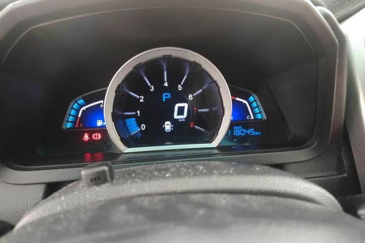 Used Luxgen U6 SUV 2015 1.8T Fashion Edition Odometer Close Up