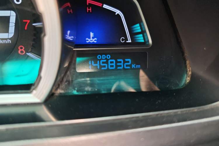Used Luxgen U6 SUV 2015 1.8T Fashion Edition Odometer Close Up