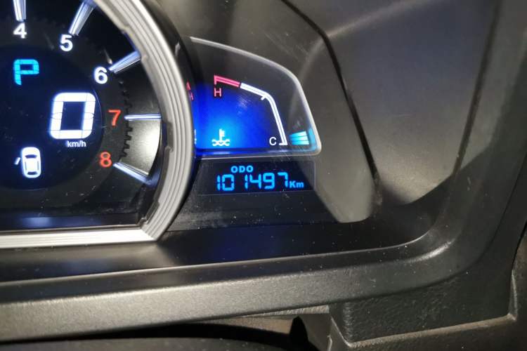 Used Luxgen U6 SUV 2015 1.8T New Innovation Upgrade Odometer Close Up