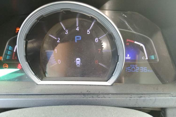 Used Luxgen U6 SUV 2015 1.8T Fashion Edition Odometer Close Up