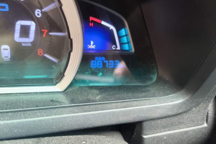 Used Luxgen U6 SUV 2015 1.8T Fashion Edition Odometer Close Up