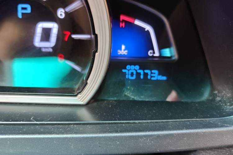 Used Luxgen U6 SUV 2015 1.8T Enhanced Charm Edition Odometer Close Up