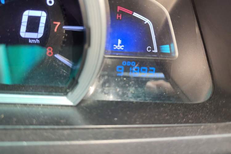 Used Luxgen U6 SUV 2015 1.8T Fashion-Upgraded Model Odometer Close Up