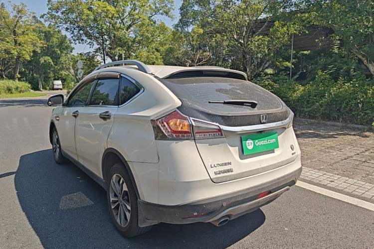 Used Luxgen U6 SUV 2015 1.8T Fashion Edition Rear Left 45 Deg