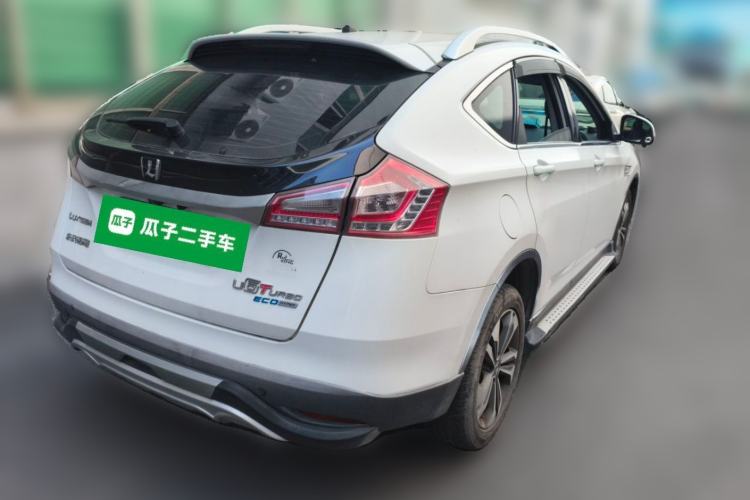 Used Luxgen U6 SUV 2015 1.8T Fashion Edition Rear Right 45 Deg