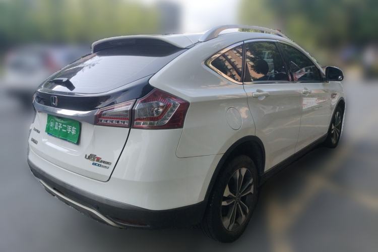 Used Luxgen U6 SUV 2015 1.8T Fashion Edition Rear Right 45 Deg