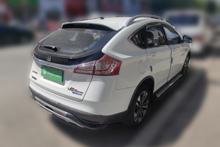 Used Luxgen U6 SUV 2015 1.8T Fashion Edition Rear Right 45 Deg