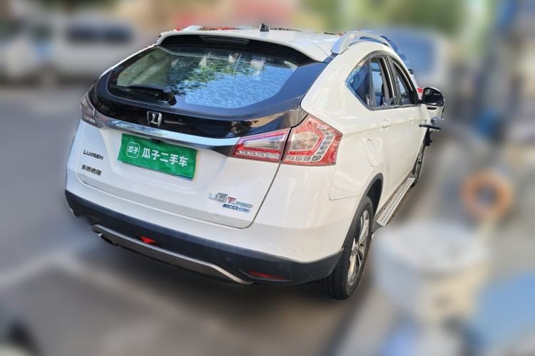 Used Luxgen U6 SUV 2015 1.8T Fashion Edition Rear Right 45 Deg