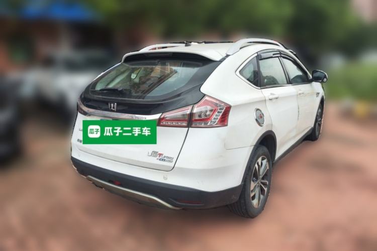 Used Luxgen U6 SUV 2015 1.8T Fashion Edition Rear Right 45 Deg
