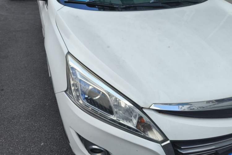 Used Luxgen U6 SUV 2015 1.8T Fashion Edition Right Front Headlight